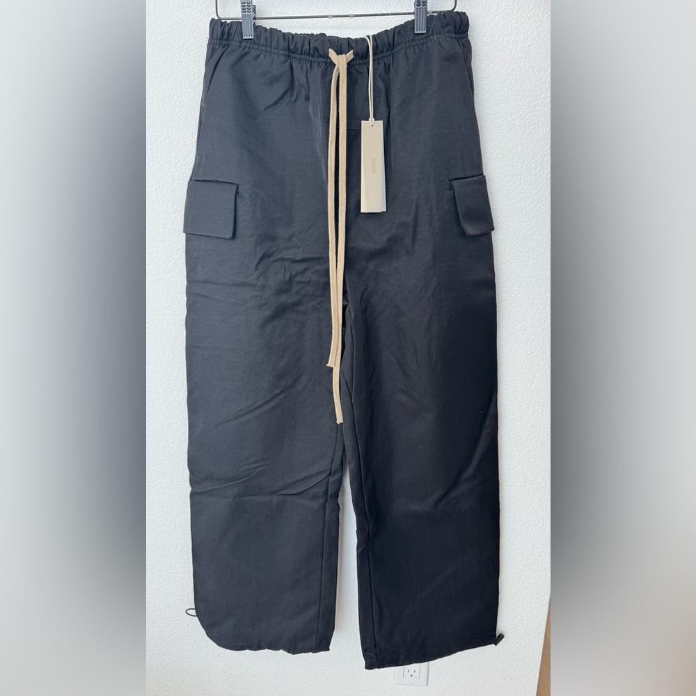 FEAR OF GOD ESSENTIALS- WOMENS TROUSERS